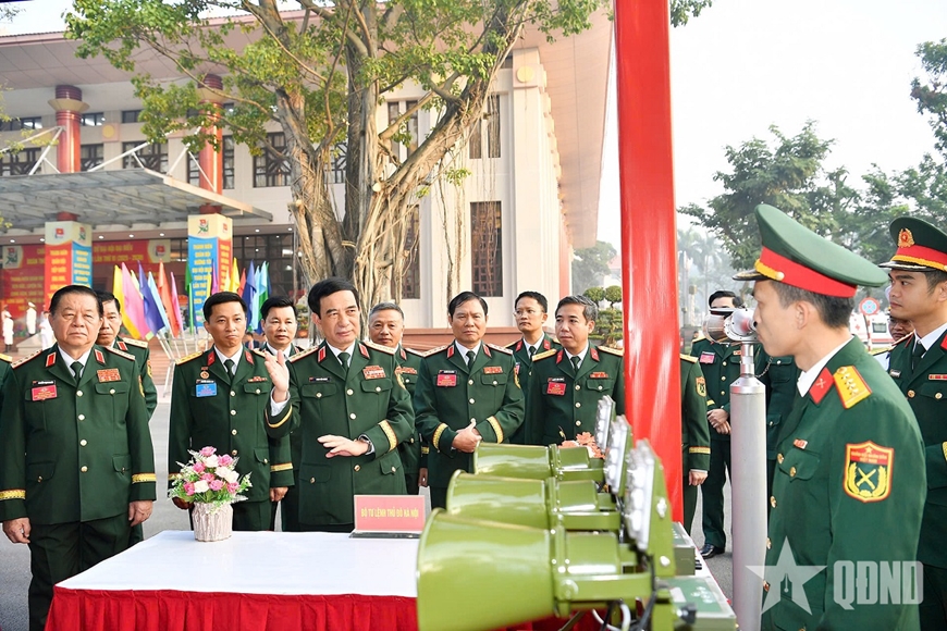 Ph&aacute;t huy truyền thống Qu&acirc;n đội anh h&ugrave;ng trong giai đoạn ph&aacute;t triển mới