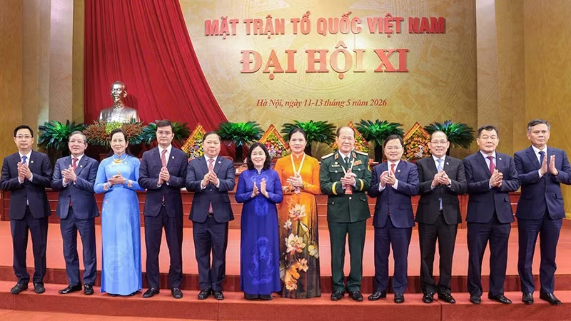 Danh s&aacute;ch Chủ tịch v&agrave; c&aacute;c Ph&oacute; Chủ tịch Ủy ban Trung ương Mặt trận Tổ quốc Việt Nam kh&oacute;a XI