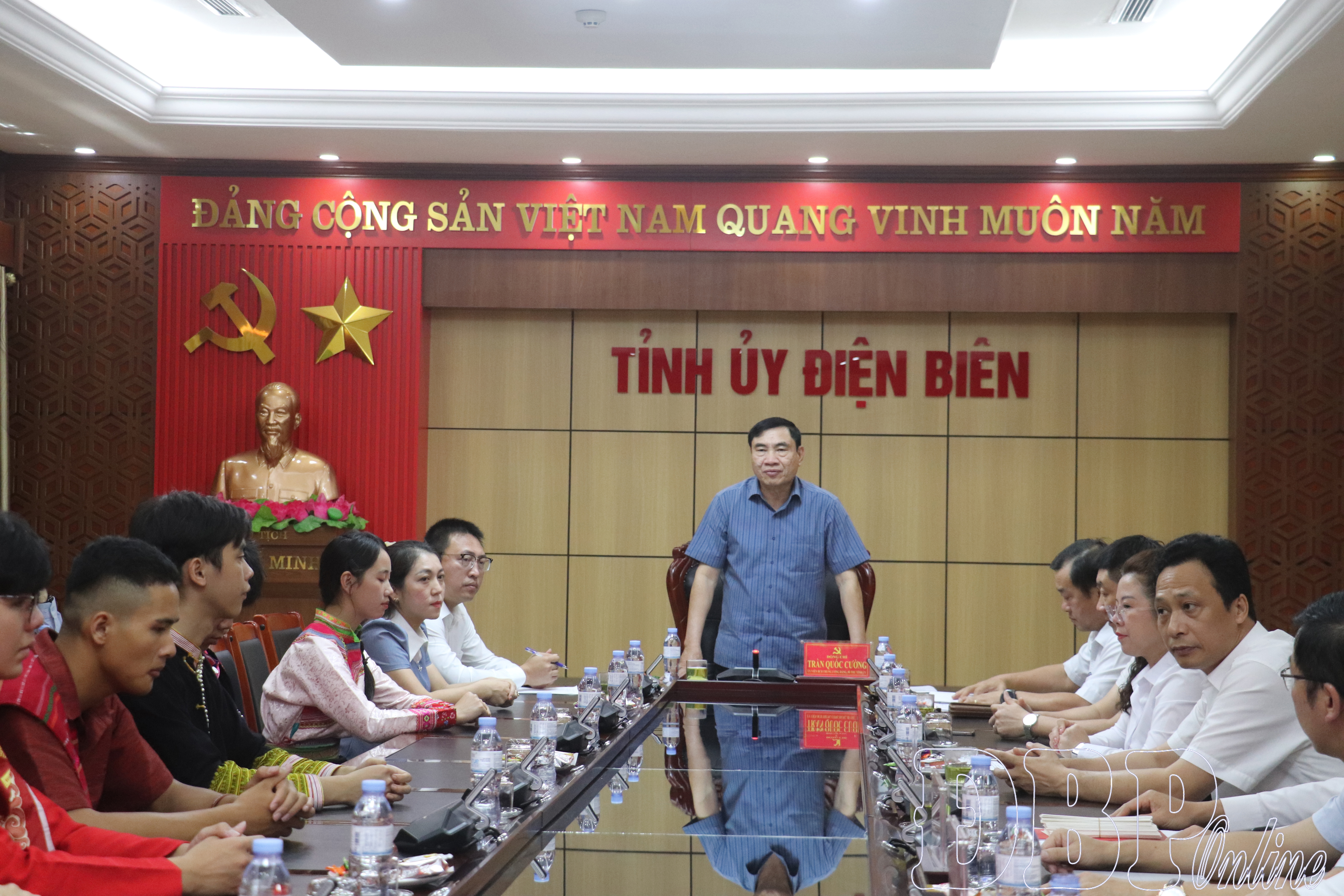 Thường trực Tỉnh ủy gặp mặt đoàn học sinh tham gia Trại hè quốc tế Saint Petersburg