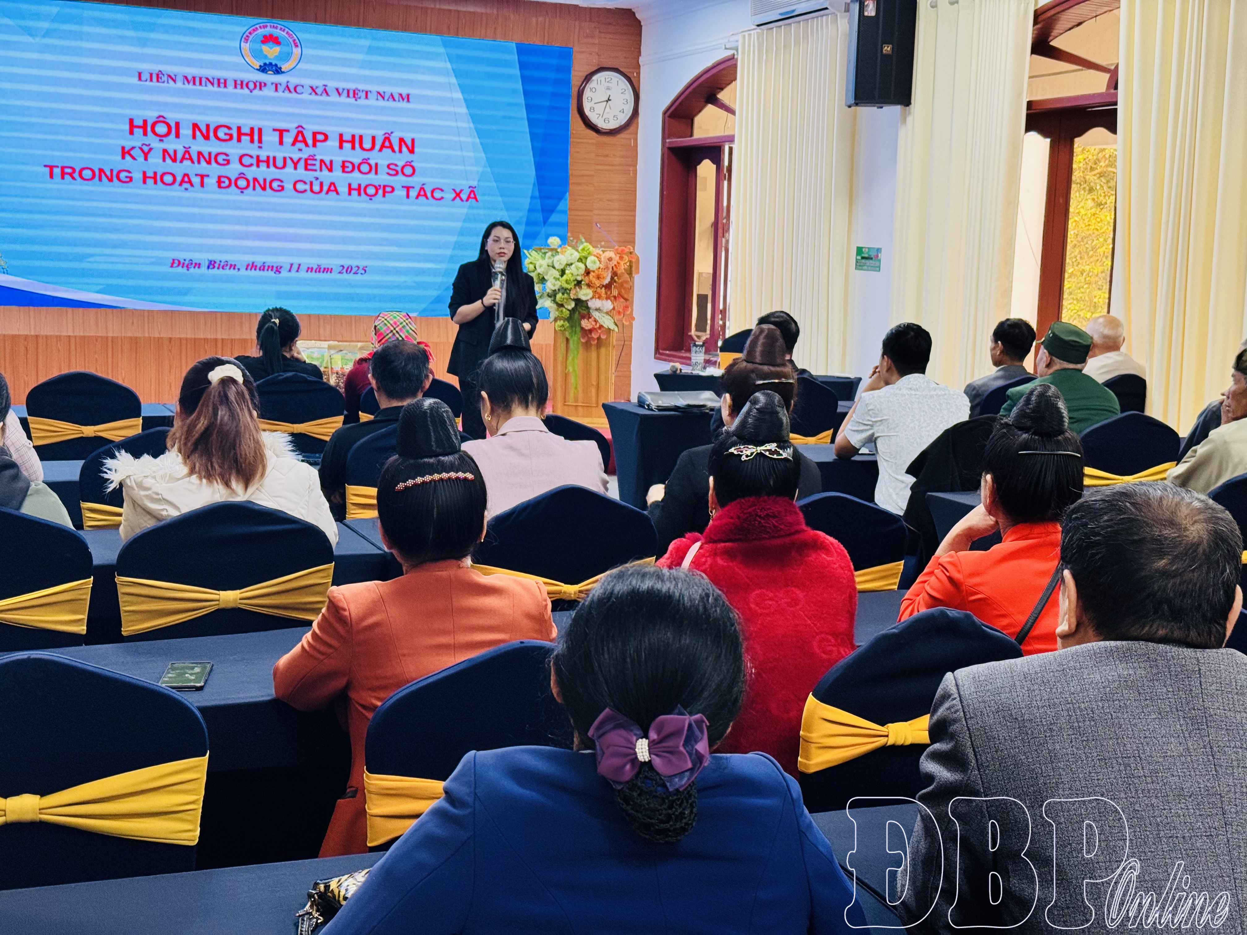 Nâng cao kỹ năng ứng dụng thương mại điện tử, chuyển đổi số cho hợp tác xã