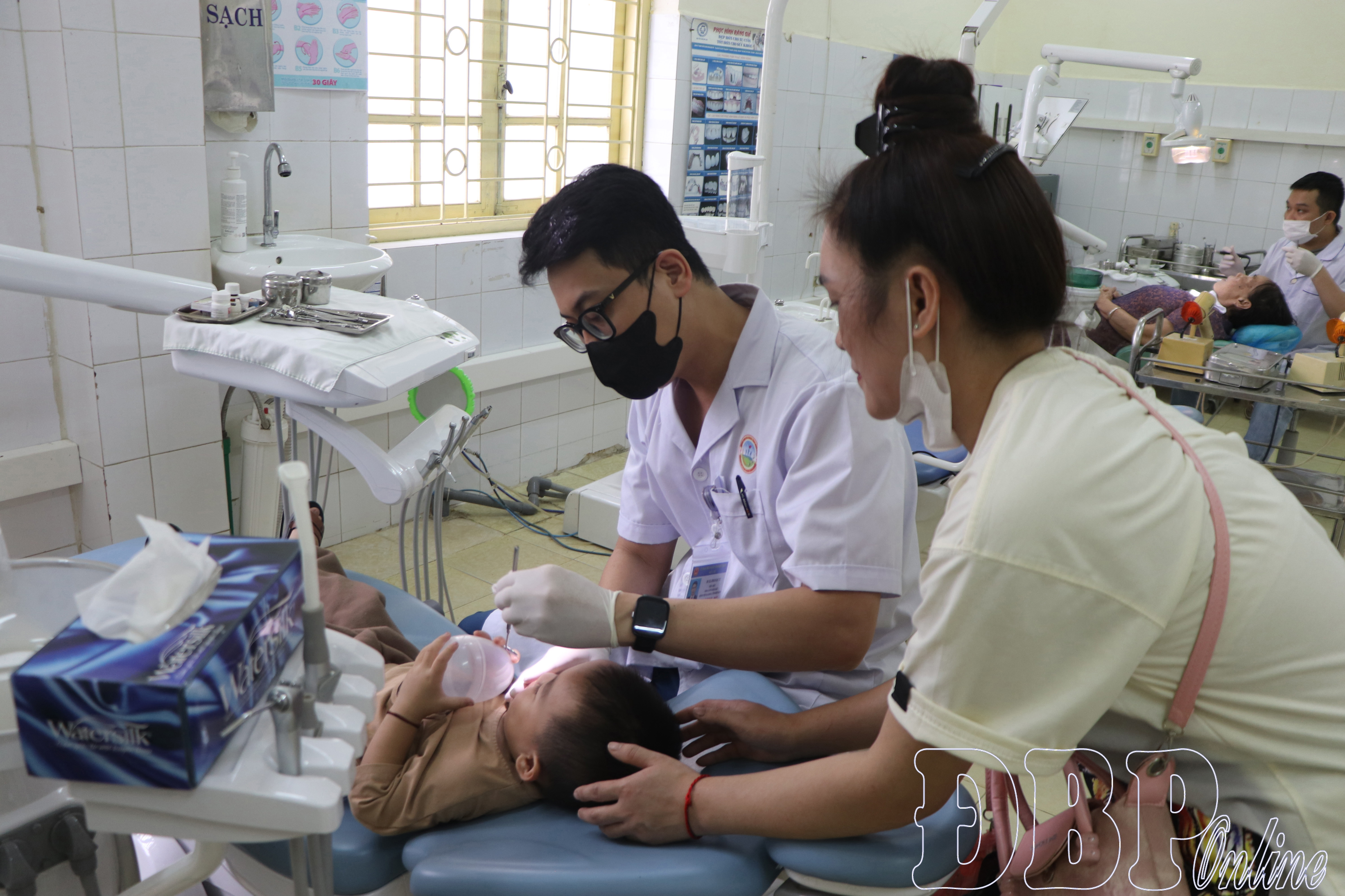 Quan t&acirc;m, chăm s&oacute;c trẻ khuyết tật