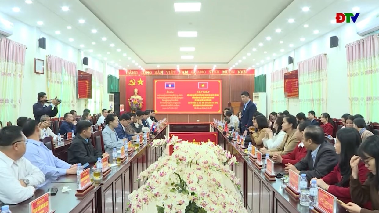 Ban Tuy&ecirc;n gi&aacute;o v&agrave; D&acirc;n vận Tỉnh ủy Điện Bi&ecirc;n gặp mặt Đo&agrave;n đại biểu Ban Tuy&ecirc;n huấn 3 tỉnh Bắc L&agrave;o