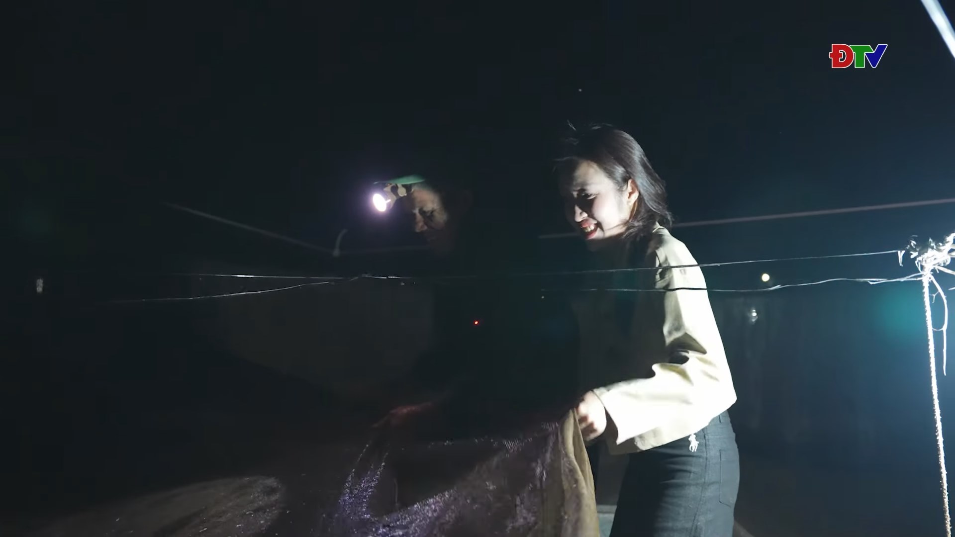 Thức giấc c&ugrave;ng những v&oacute; b&egrave; ở Mường Lay