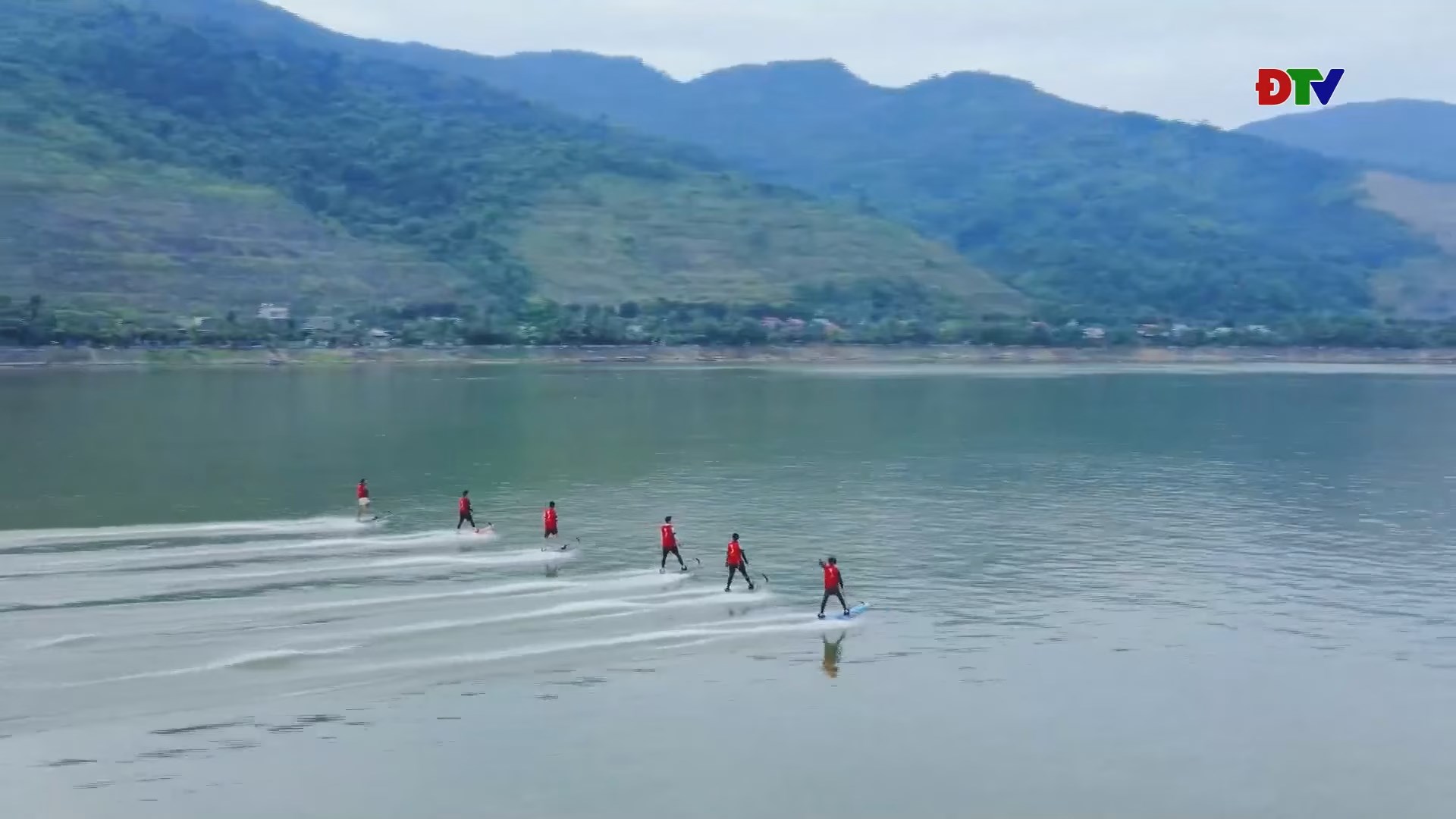 Về Mường Lay m&ugrave;a nước nổi