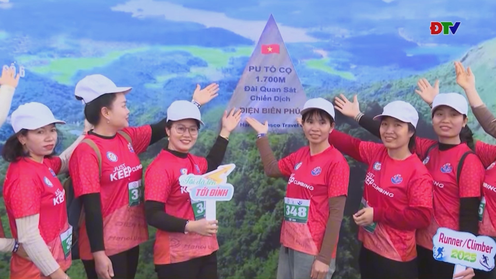 S&ocirc;i nổi giải leo n&uacute;i chinh phục đỉnh Pu T&oacute; Cọ