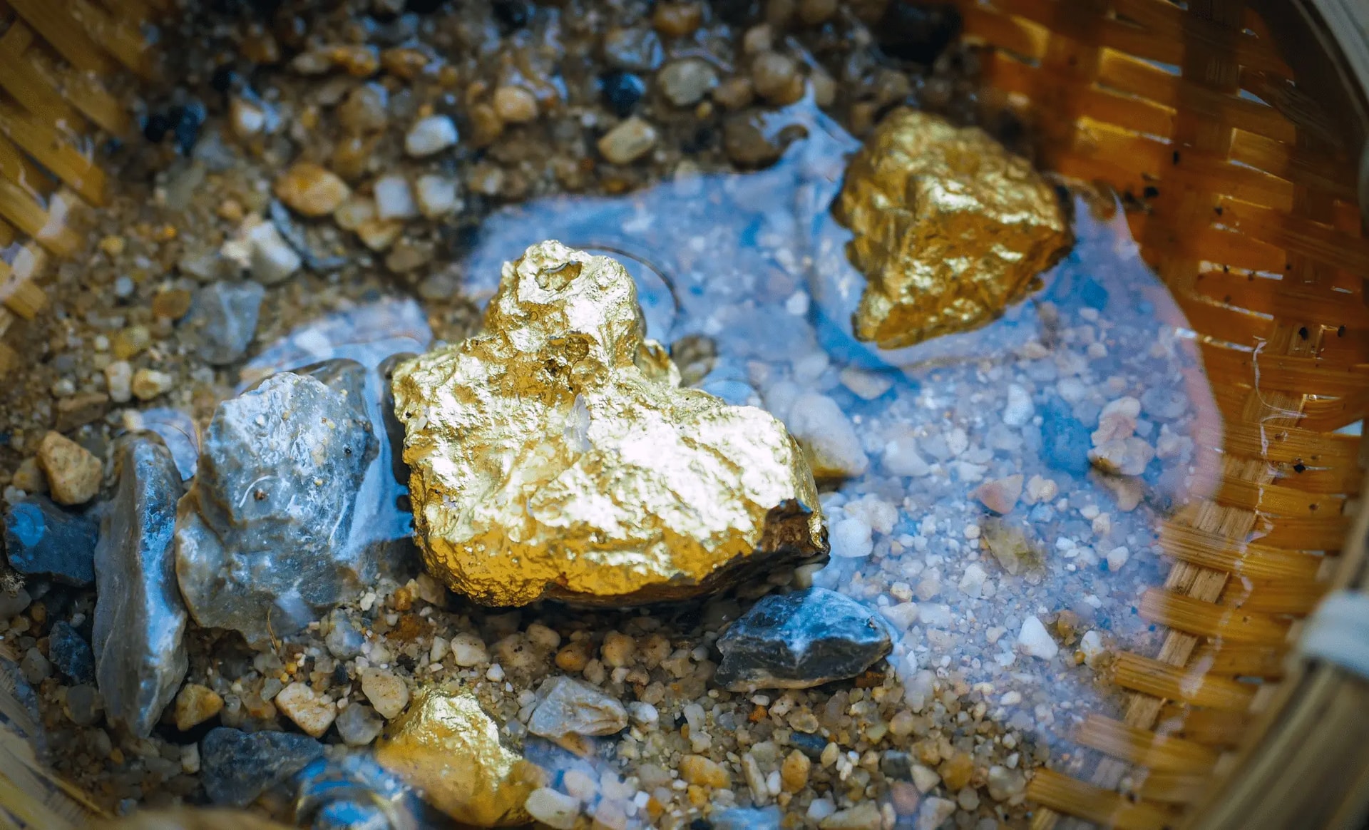 Trung Quốc tuy&ecirc;n bố ph&aacute;t hiện mỏ v&agrave;ng đ&aacute;y biển lớn nhất ch&acirc;u &Aacute;