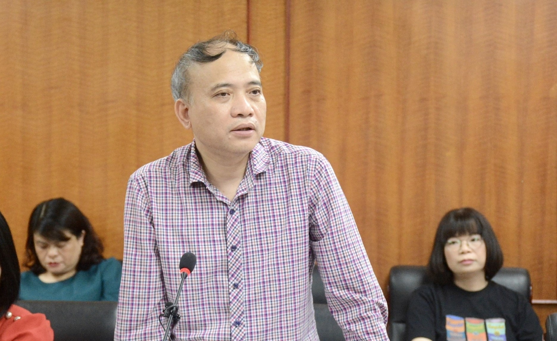 B&iacute; k&iacute;p sinh tồn ở tầng cao khi xảy ra động đất