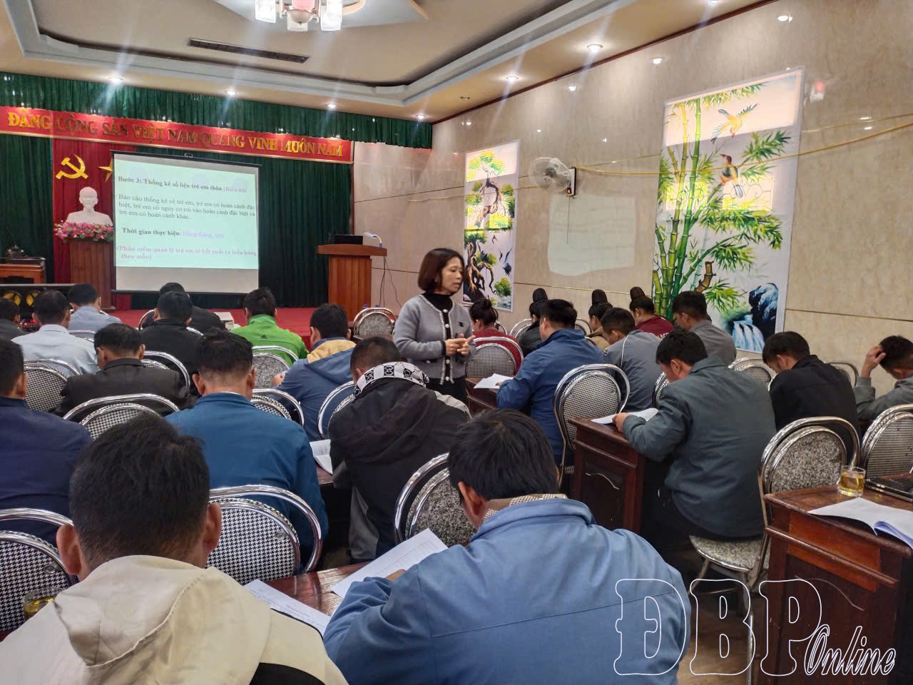 N&acirc;ng cao kỹ năng bảo vệ trẻ em cho cộng t&aacute;c vi&ecirc;n cơ sở