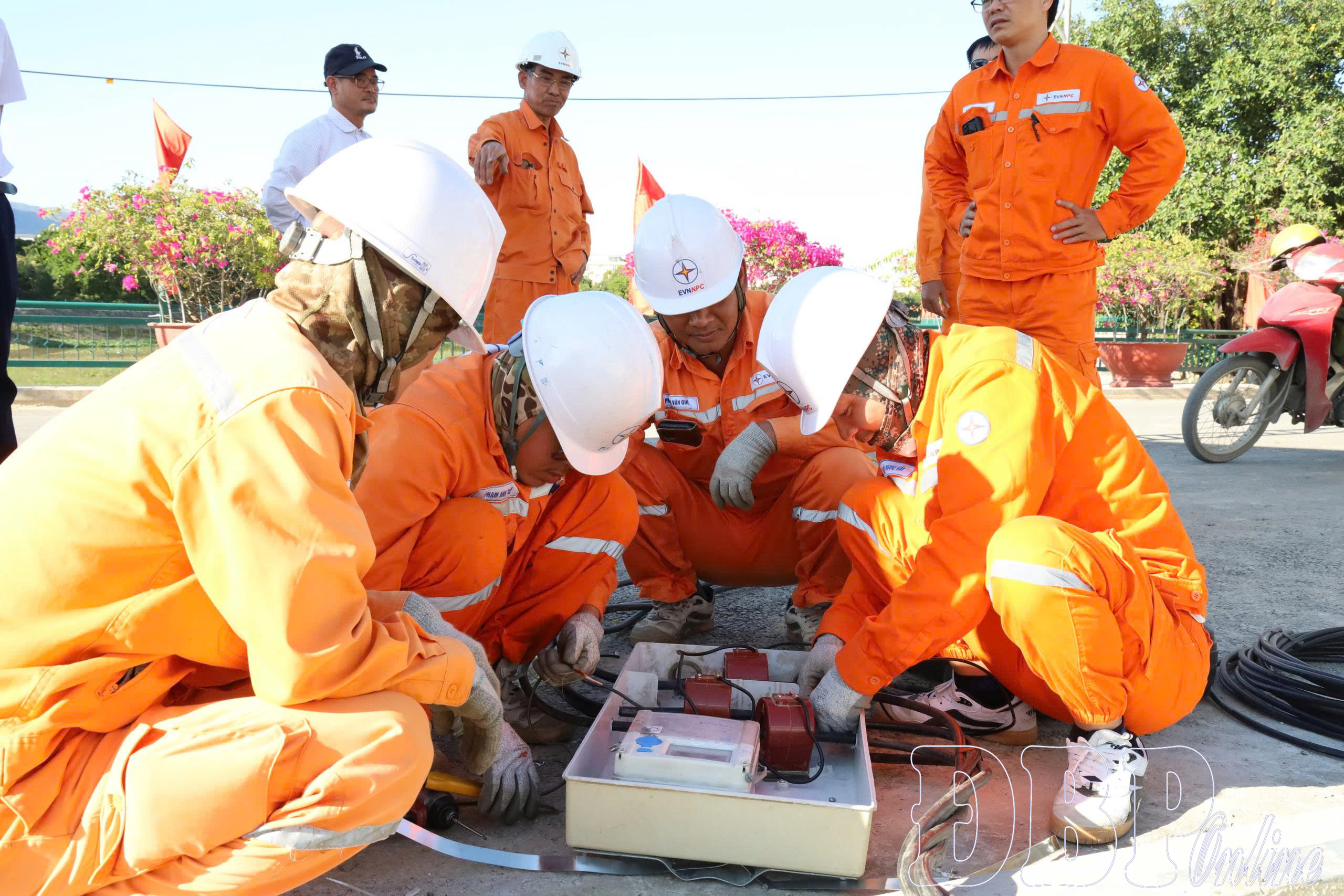 Đảm bảo cấp điện hai nguồn song song cho Lễ hội N&eacute;m c&ograve;n v&agrave; Lễ kh&aacute;nh th&agrave;nh c&aacute;c c&ocirc;ng tr&igrave;nh trọng điểm