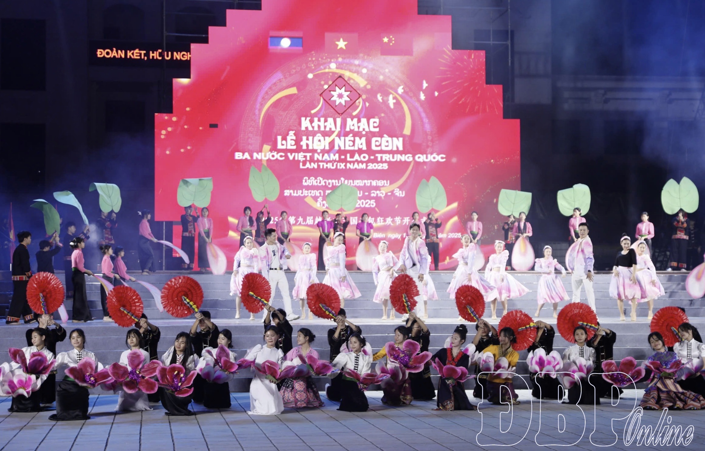 Sơ duyệt Chương tr&igrave;nh khai mạc Lễ hội N&eacute;m c&ograve;n 3 nước Việt Nam - L&agrave;o - Trung Quốc lần thứ IX