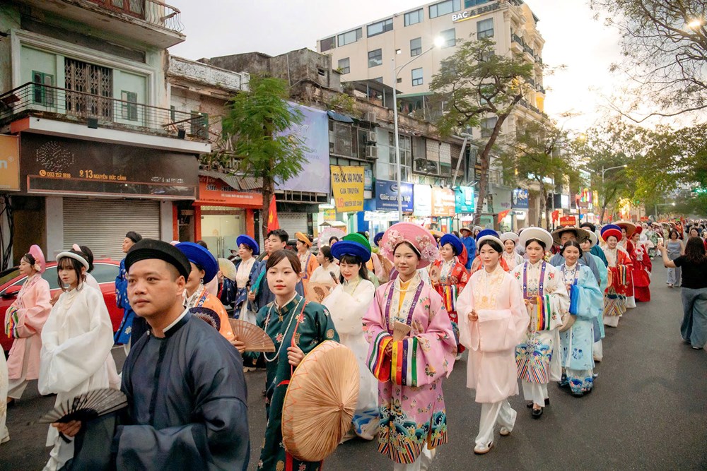 https://media-dienbien.baodienbienphu.vn/z77456467670409f267cc06f6616c3c60132cadd880350hvqp_2026-08-13-39.jpg